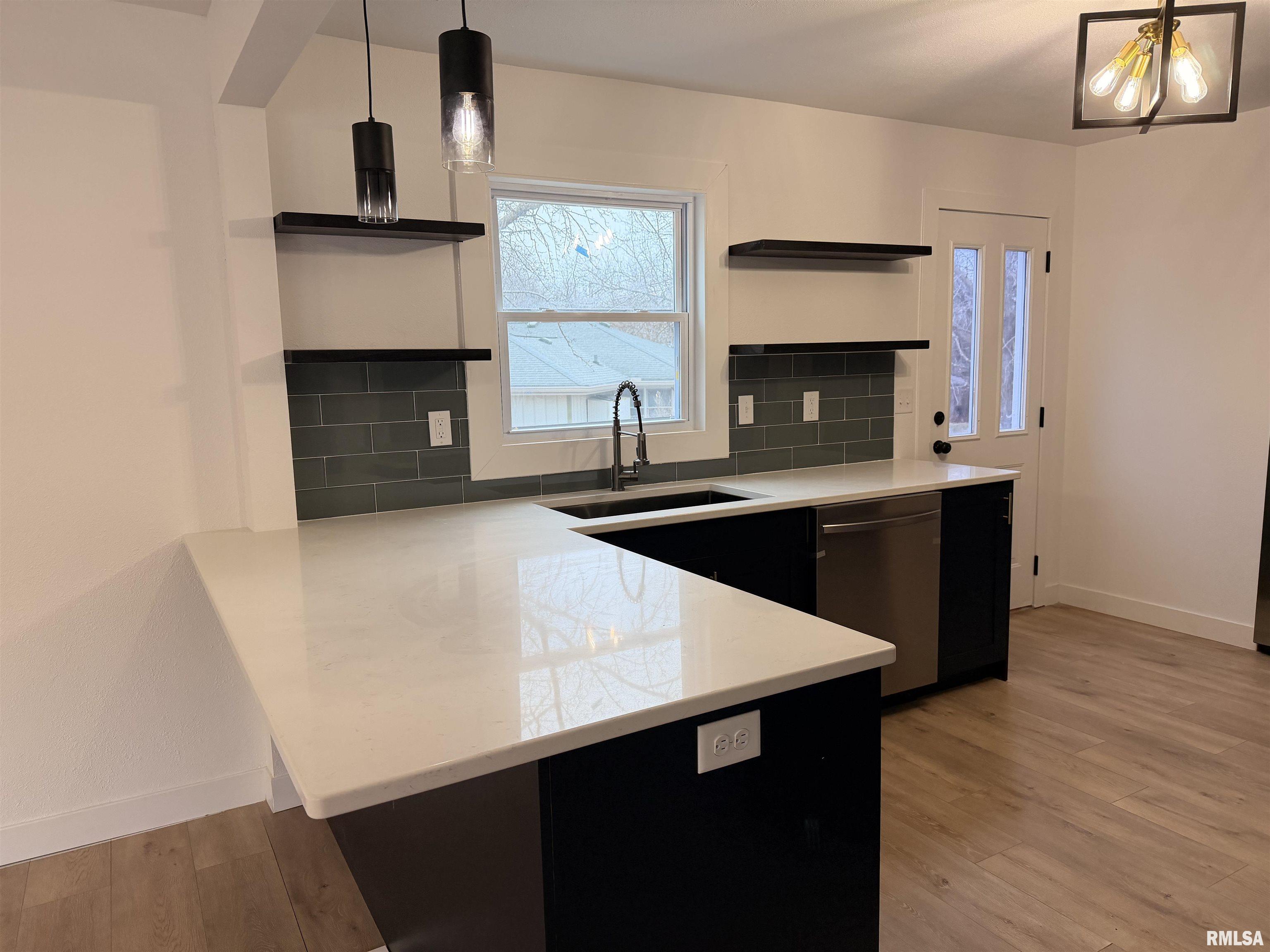 5110 North Sheridan Road Peoria, IL 61614 - Photo 16 of 52