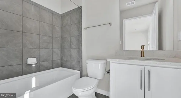 $3,295 | 5044 Silver Oak Drive, Baltimore, MD 21237