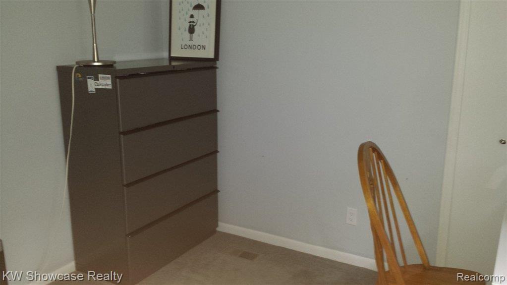 35787 Congress Road Farmington, MI 48335 - Photo 12 of 18 20130920_121538.jpg