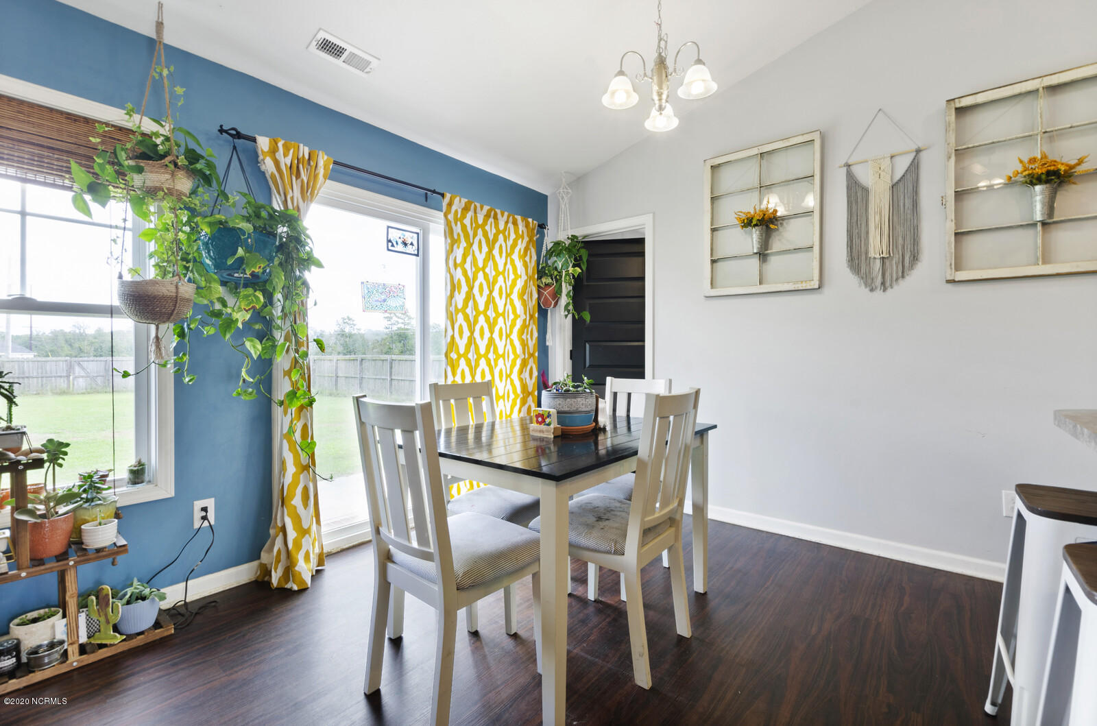 301 South Windy Ridge Road Hubert, NC 28539 - Photo 12 of 36 Kitchen/Dining
