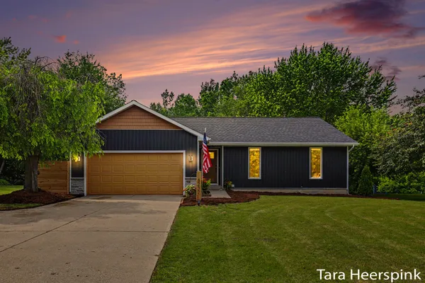 $474,900 | 6237 Arroyo Vista Drive Northeast, Rockford, MI 49341