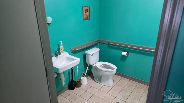 $660,000 | 7700 West Fairfield Drive, Pensacola, FL 32506