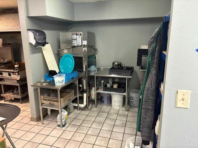 $660,000 | 7700 West Fairfield Drive, Pensacola, FL 32506