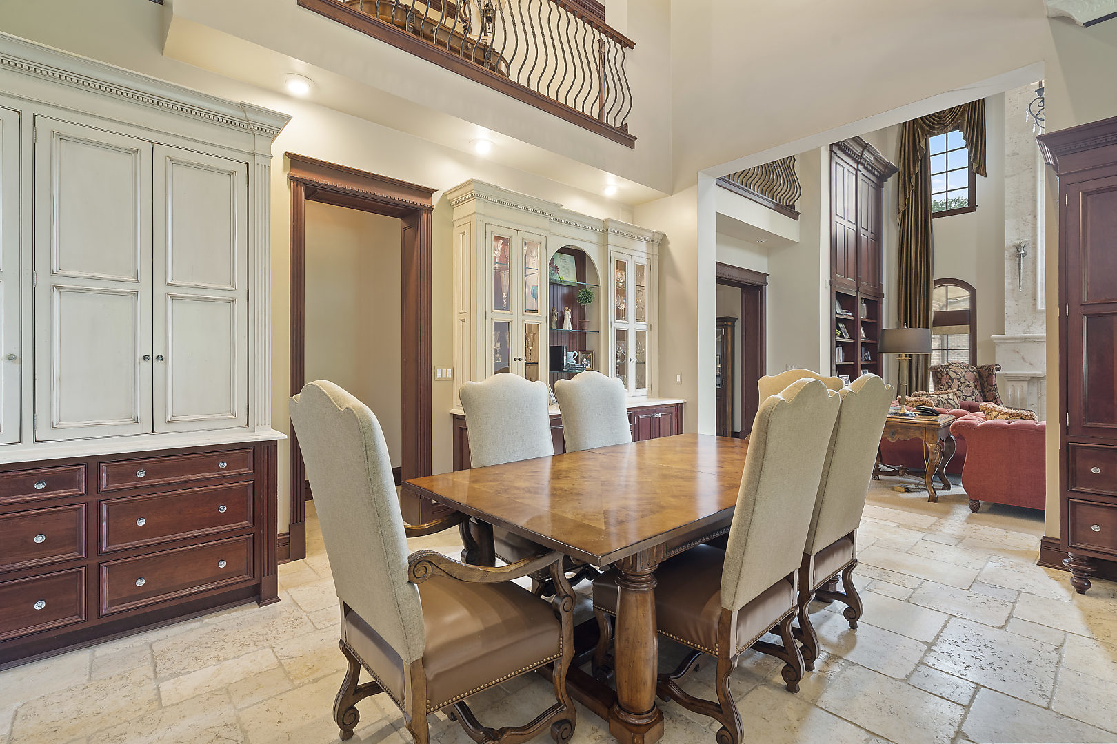 33W571 White Thorne Road St. Charles, IL 60174 - Photo 15 of 46 a view of a dining room with furniture