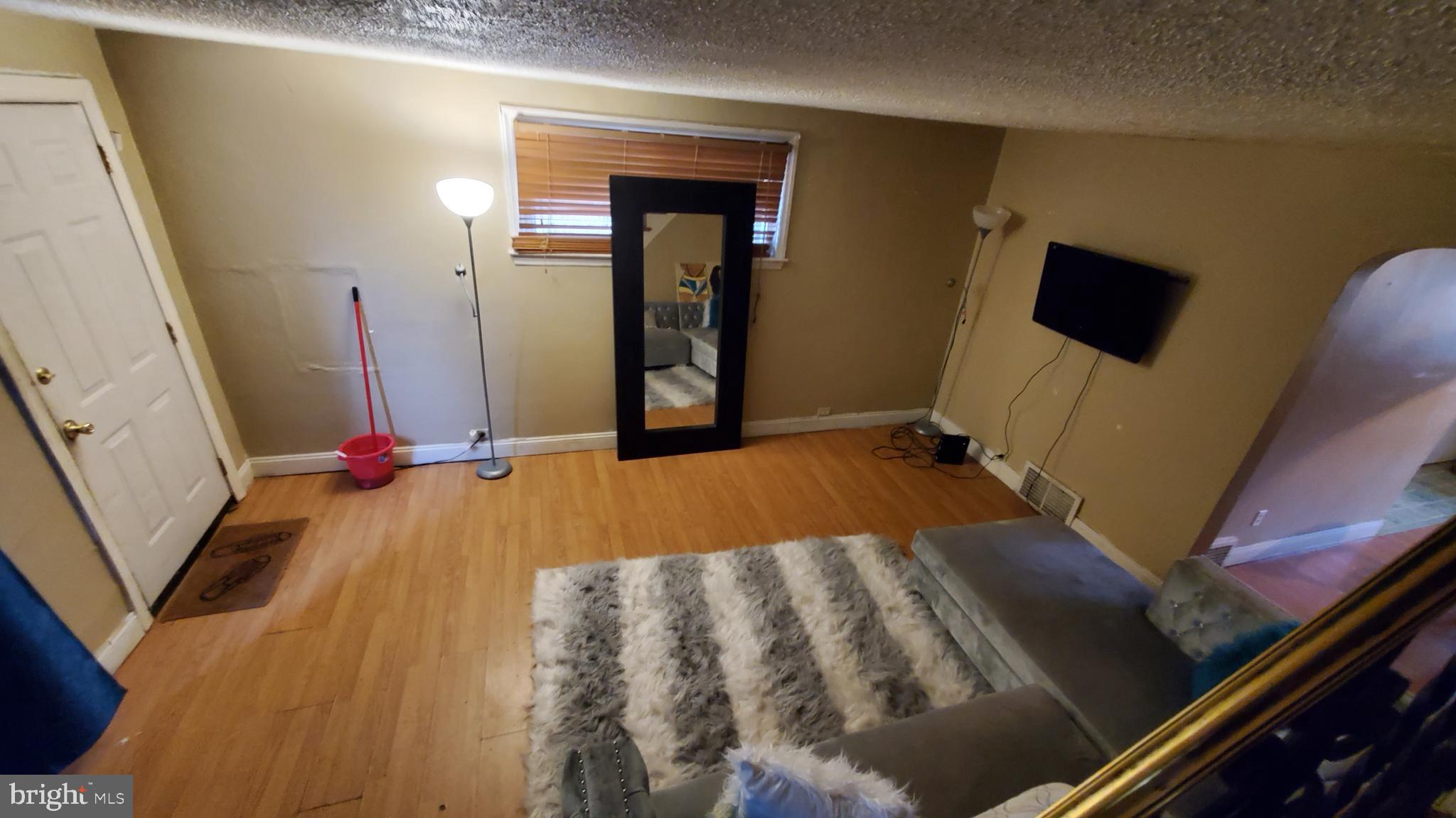 101 Spring Valley Road Darby, PA 19023 - Photo 2 of 21