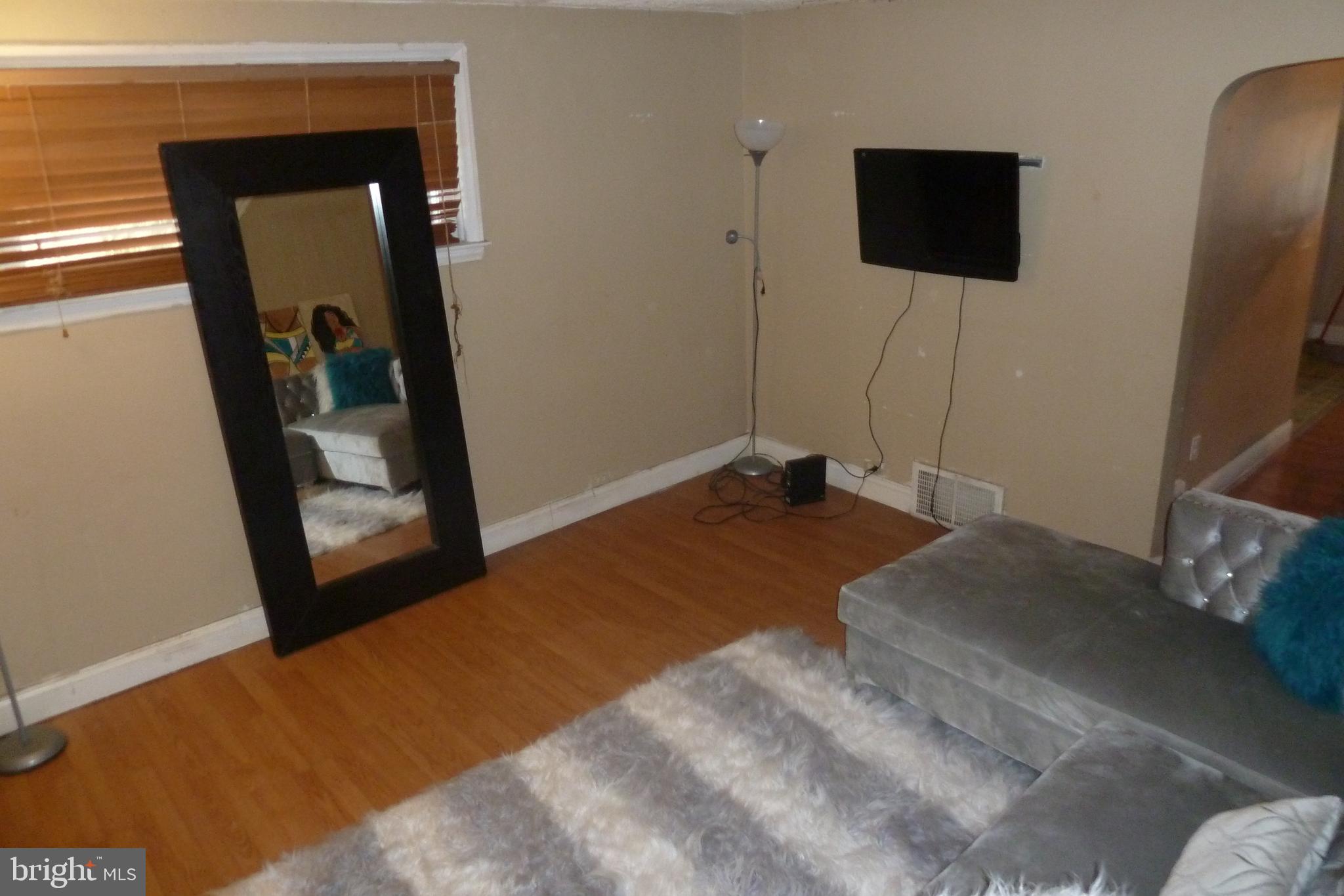 101 Spring Valley Road Darby, PA 19023 - Photo 4 of 21