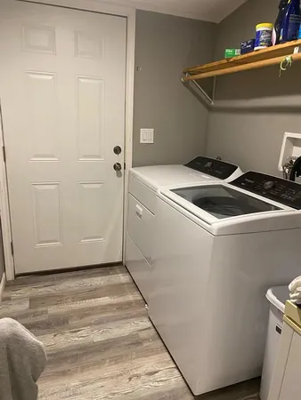 a view of utility room