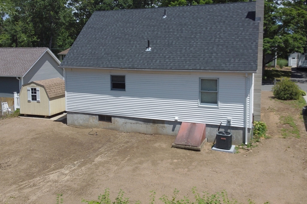 31 Crawford Circle Springfield, MA 01108 - Photo 37 of 41