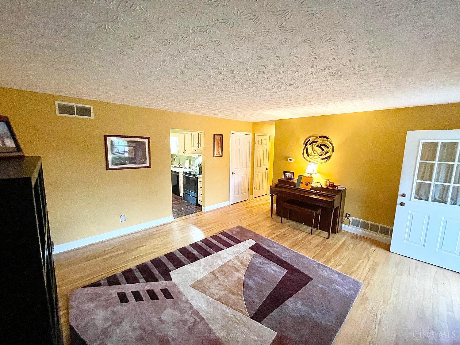 3312 Danbury Road Fairfield, OH 45014 - Photo 6 of 29 Gallery Image 6