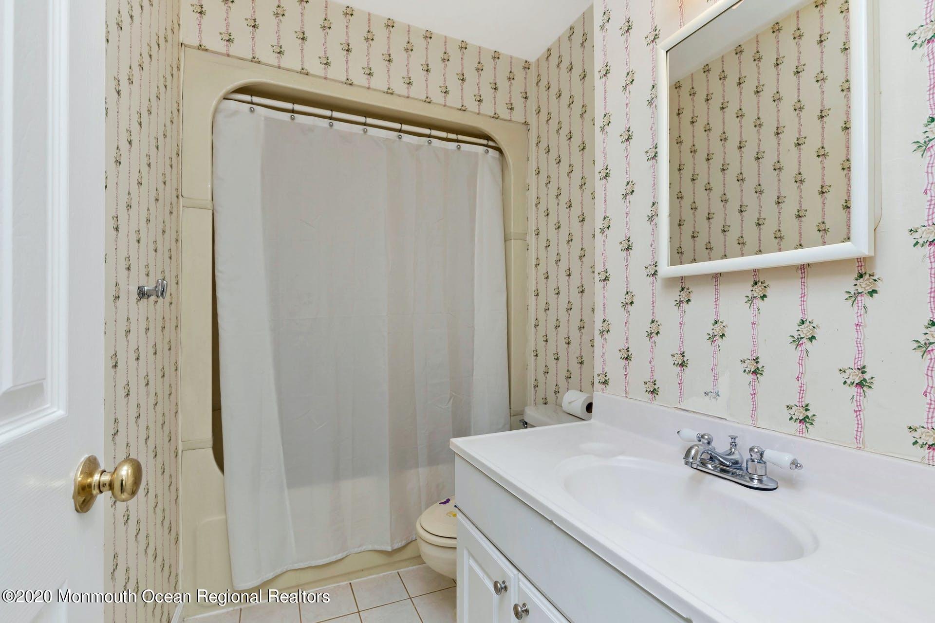 56 Standish Road Little Silver, NJ 07739 - Photo 22 of 24 Hall Bath