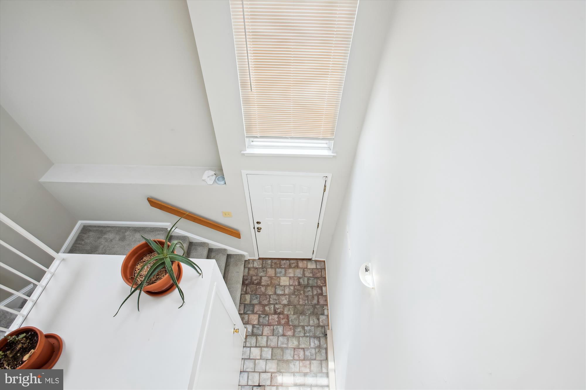 1925 Villaridge Drive Reston, VA 20191 - Photo 4 of 39 Gallery Image 4