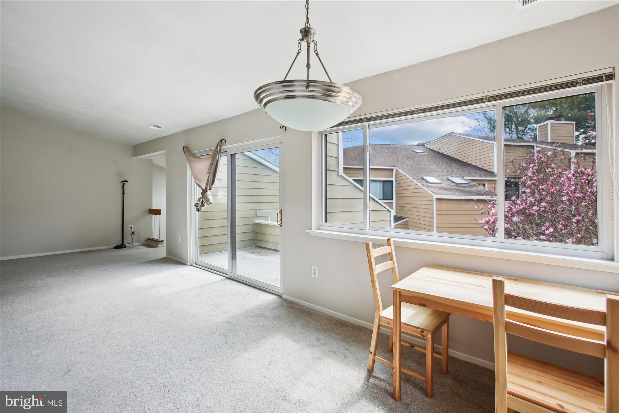 1925 Villaridge Drive Reston, VA 20191 - Photo 5 of 39 Gallery Image 5