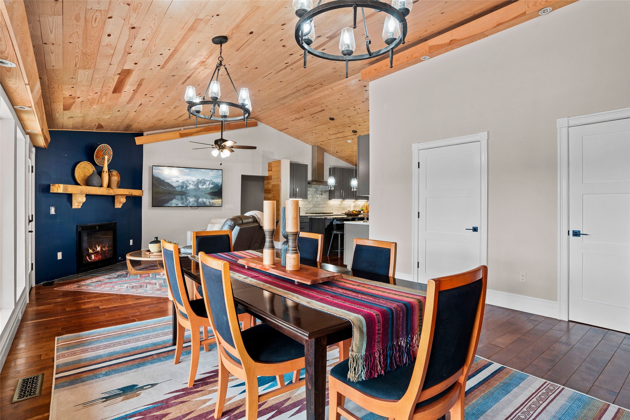 1661 Cerro Gordo Road, Unit E Santa Fe, NM 87501 - Photo 50 of 50 Living room/Dining Room / Kitchen open floorplan