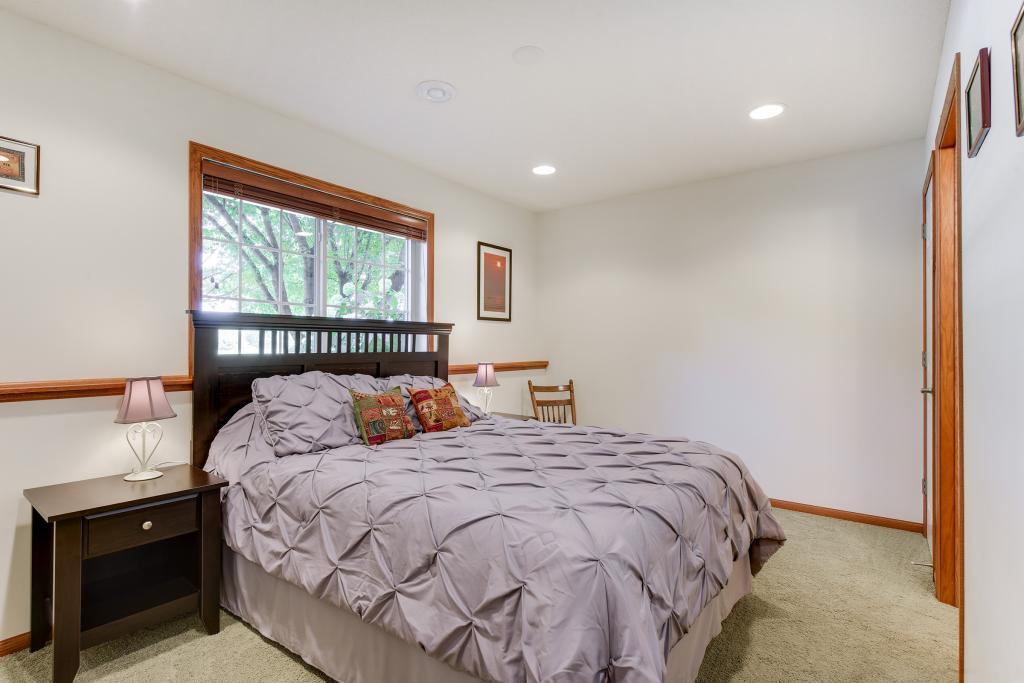 1666 Riverside Drive Shakopee, MN 55379 - Photo 16 of 20 Gallery Image 16