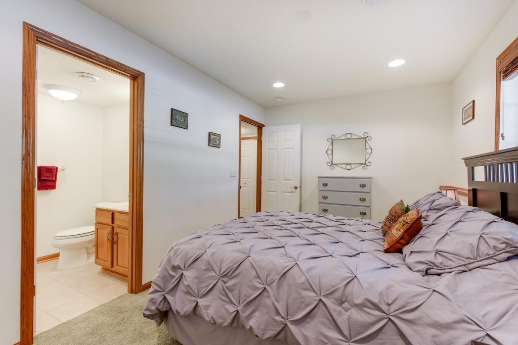 1666 Riverside Drive Shakopee, MN 55379 - Photo 17 of 20 Gallery Image 17
