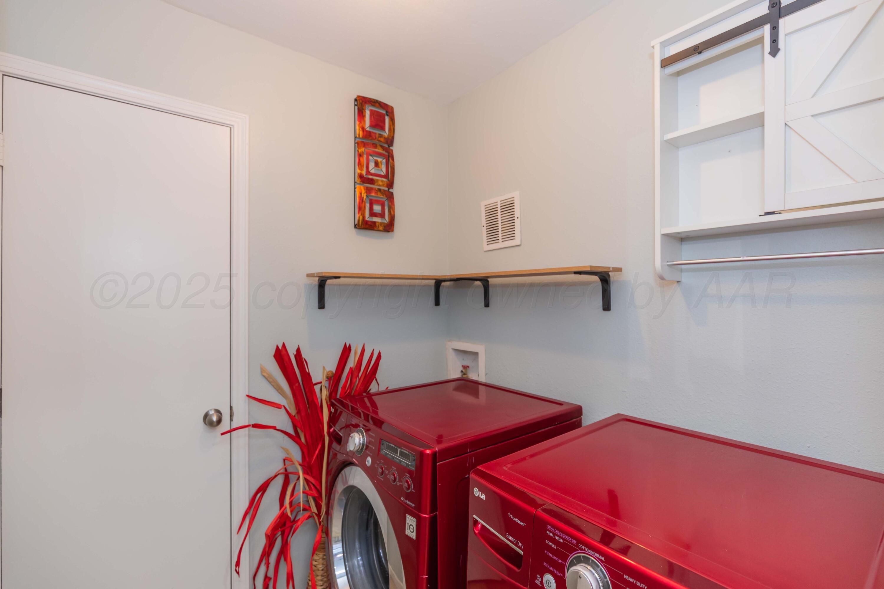 7912 Gerald Drive Amarillo, TX 79121 - Photo 36 of 45 a view of a room with storage