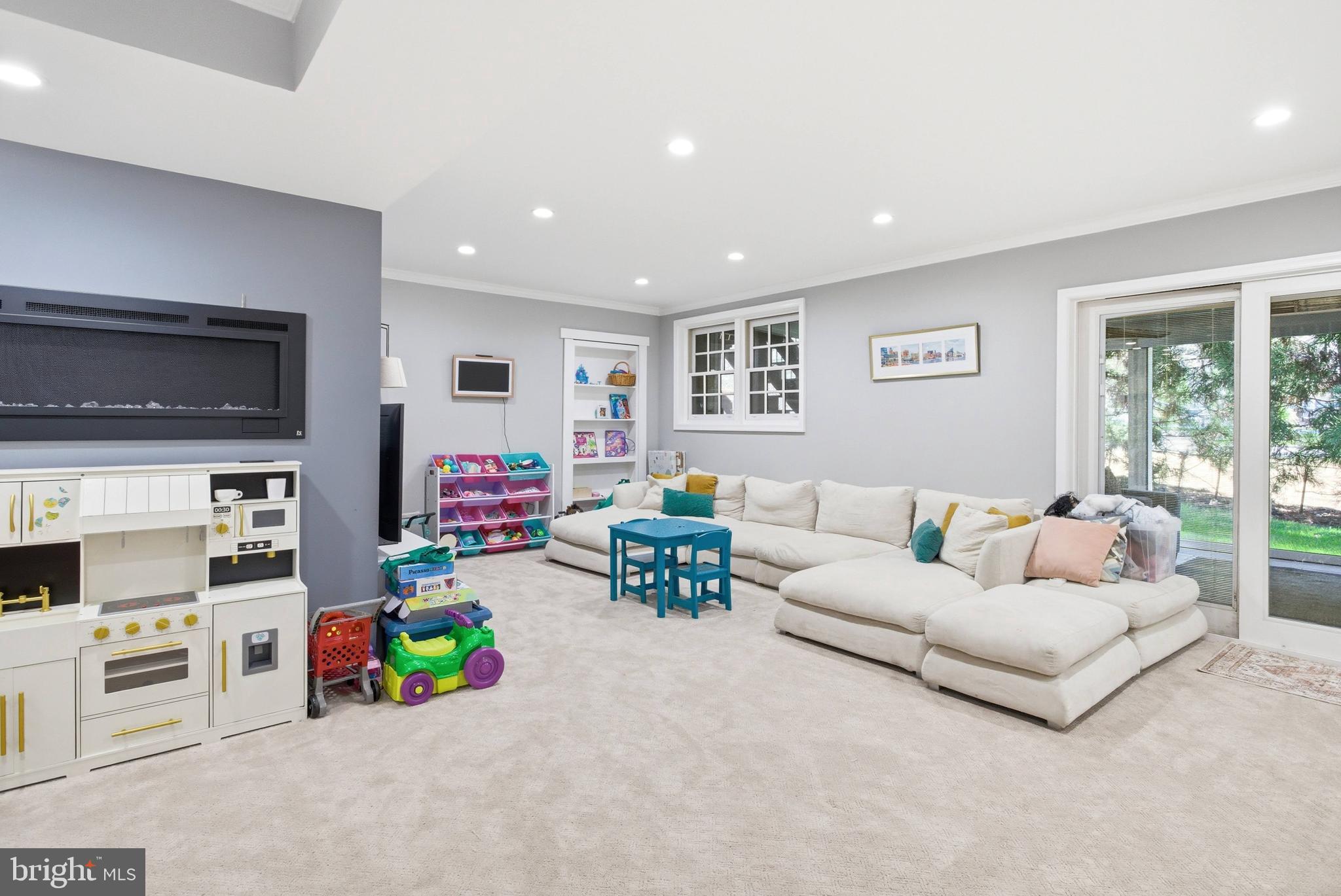 4417 Wakefield Chapel Road Annandale, VA 22003 - Photo 8 of 77