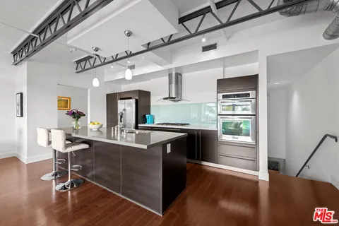 $788,000 | 1250 North Harper Avenue, Unit 414, West Hollywood, CA 90046