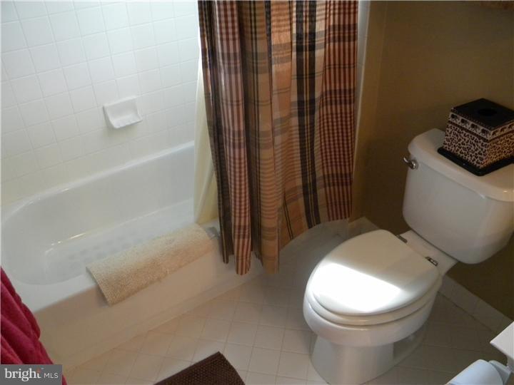 20 Amherst Court Phoenixville, PA 19460 - Photo 22 of 24 Bathroom