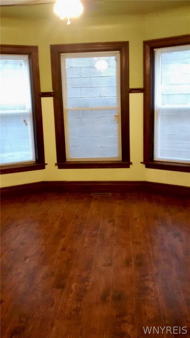 435 3rd Street Niagara Falls, NY 14301 - Photo 17 of 34 Apartment 1 Three Bedroom