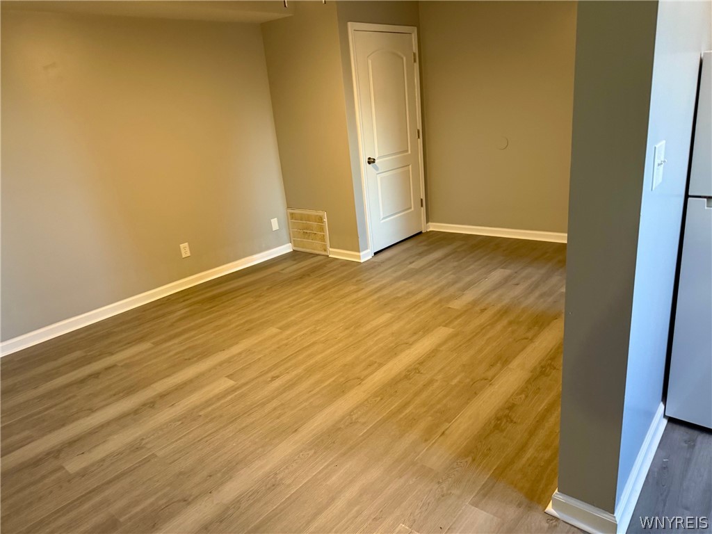 435 3rd Street Niagara Falls, NY 14301 - Photo 21 of 34 Apartment 2 Two Bedroom with back porch