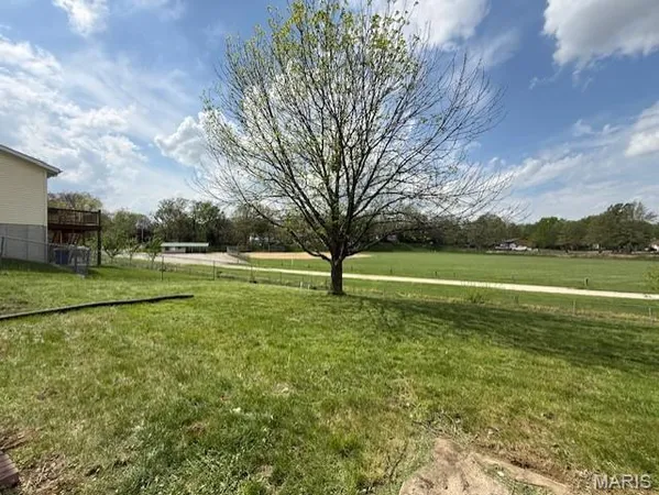 $295,000 | 907 Westbrook Drive, Warrenton, MO 63383