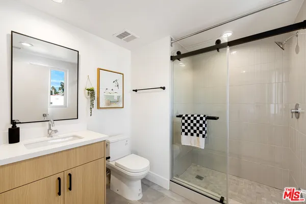 $4,900 | 220 1/2 North Coronado Street, Los Angeles, CA 90026