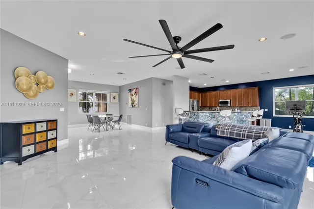 $6,000 | 15841 Southwest 61st Street, Unit 15841, Davie, FL 33331