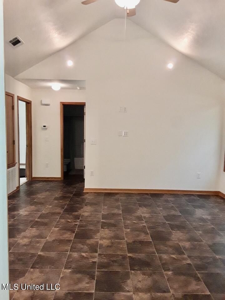 1048 Coal Bluff Road Lena, MS 39094 - Photo 2 of 20 XWFJE4298
