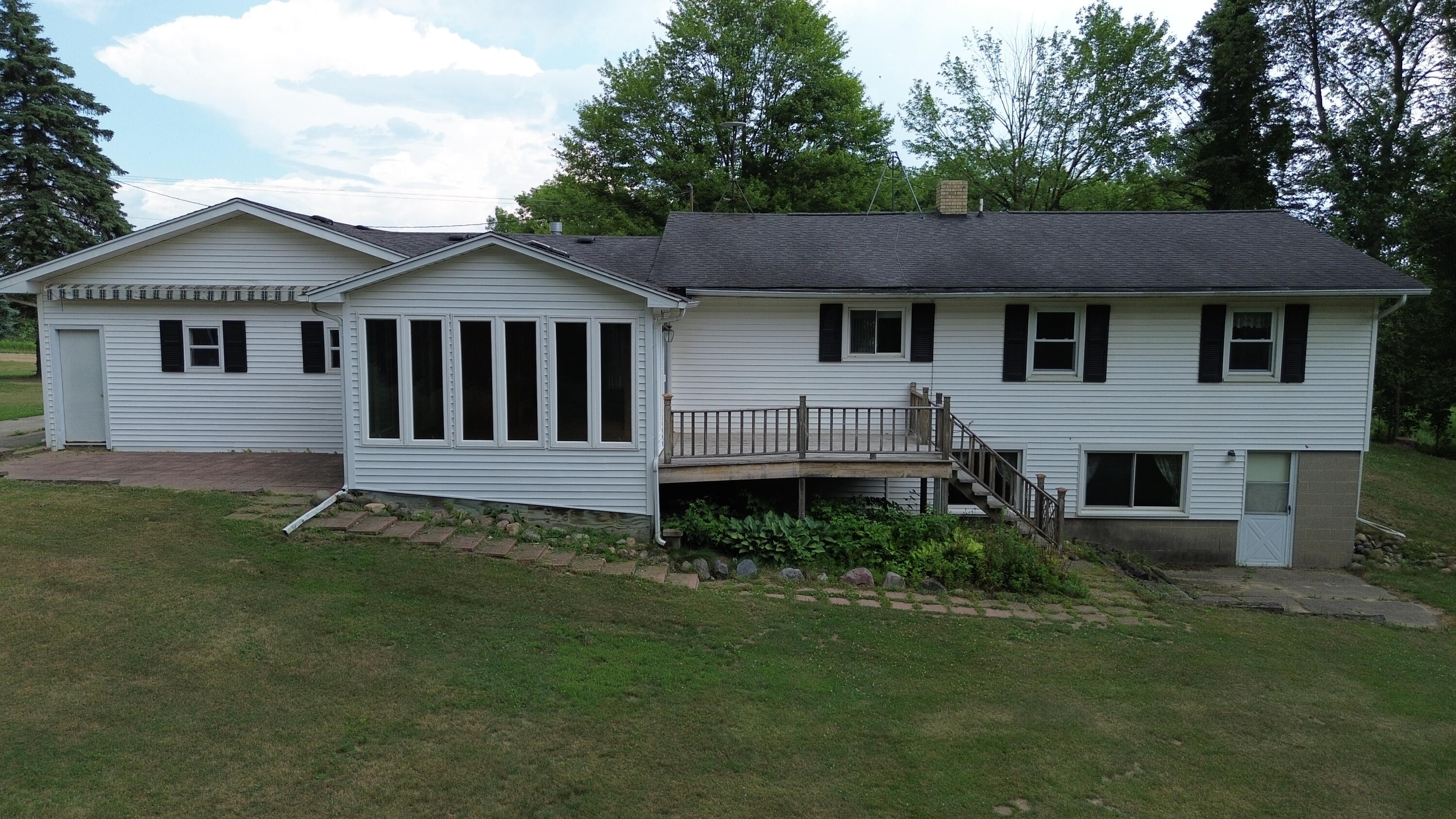 4085 North Cedar Lake Road Edmore, MI 48829 - Photo 10 of 14 mainback