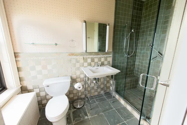 $285,000 | 5300 South Shore Drive, Unit 111, Chicago, IL 60615