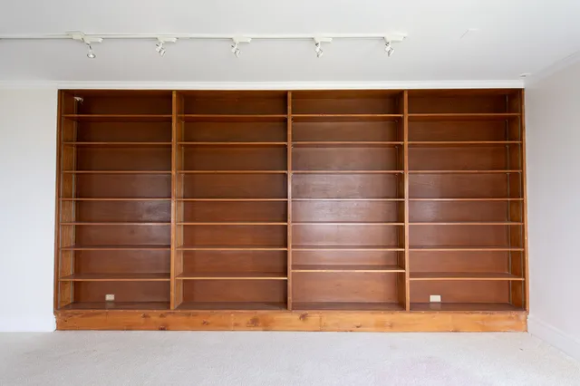 $285,000 | 5300 South Shore Drive, Unit 111, Chicago, IL 60615