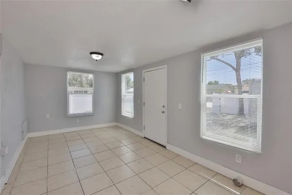 $1,995 | 4736 5th Avenue South, St. Petersburg, FL 33711