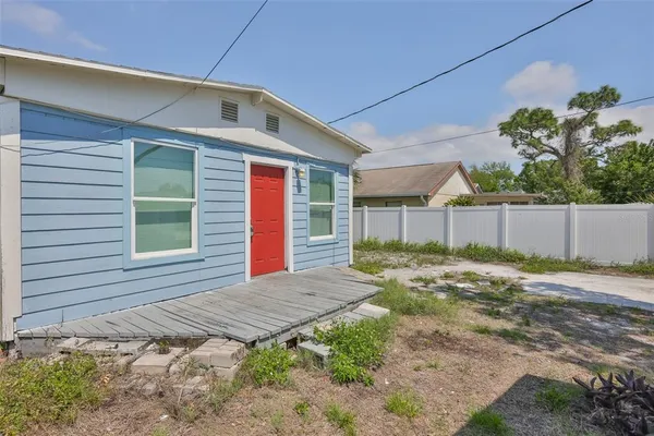 $1,995 | 4736 5th Avenue South, St. Petersburg, FL 33711