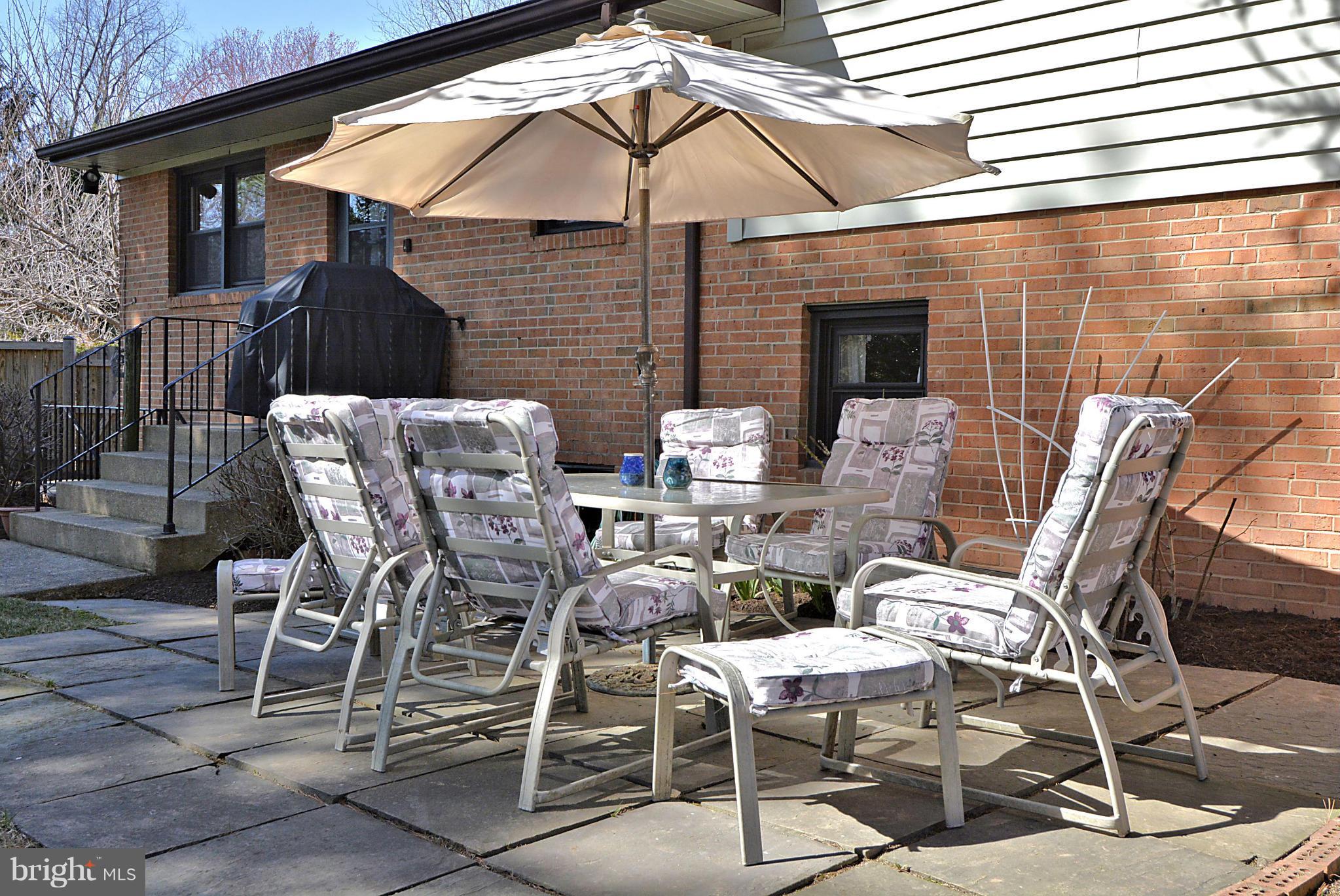 9921 Vale Road Vienna, VA 22181 - Photo 20 of 30 Backyard patio