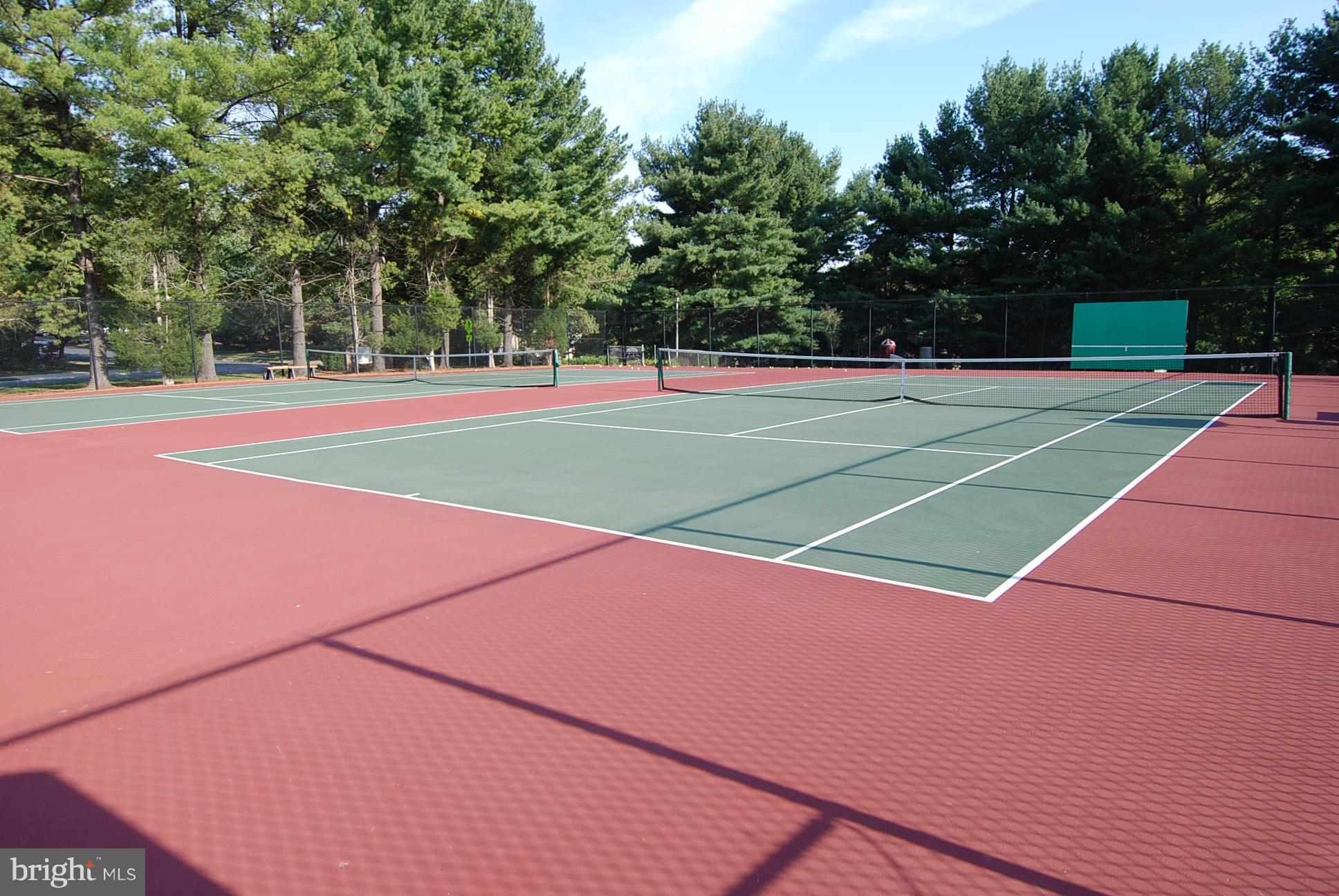 9921 Vale Road Vienna, VA 22181 - Photo 29 of 30 Lakevale Tennis court