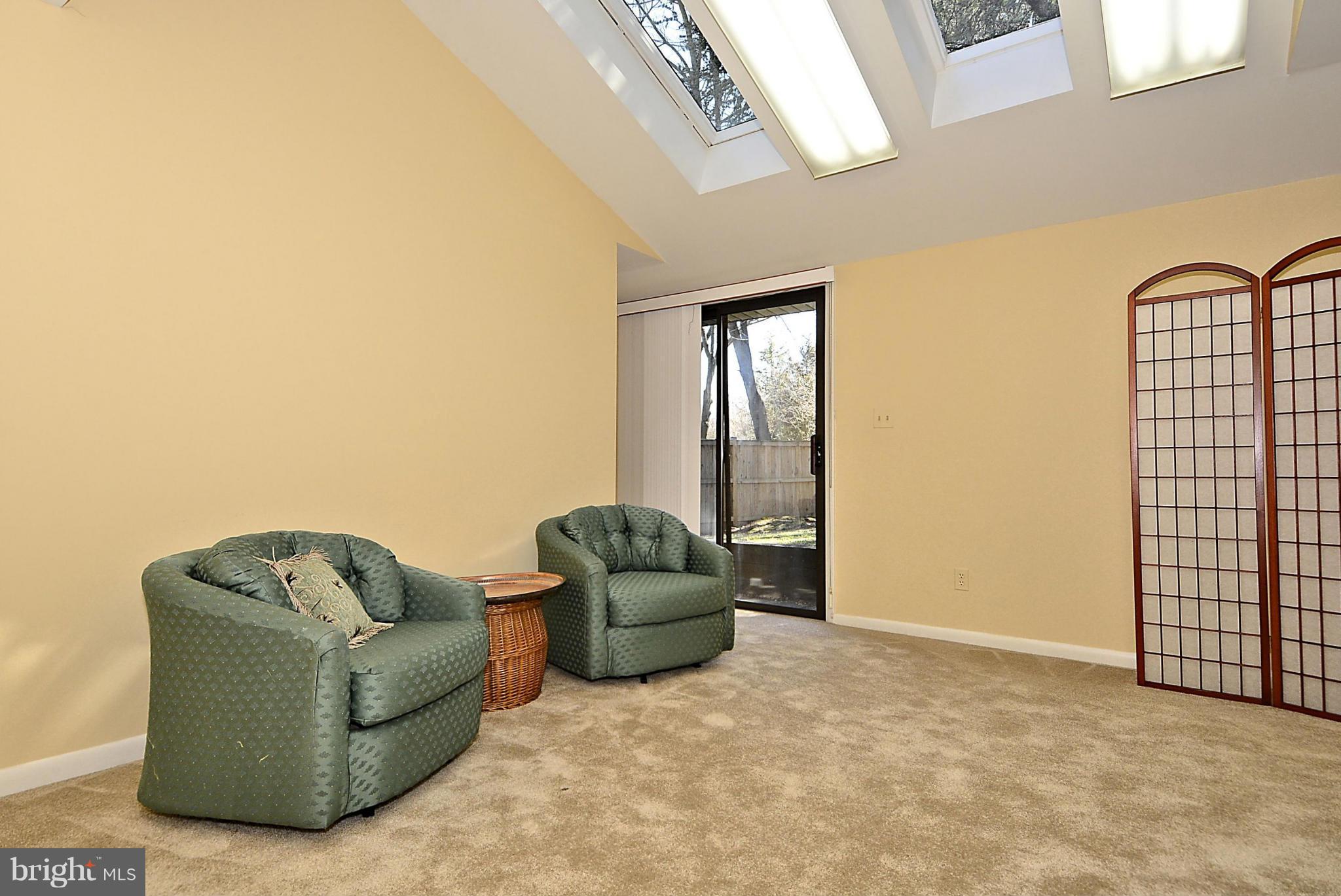 9921 Vale Road Vienna, VA 22181 - Photo 10 of 30 Family Room