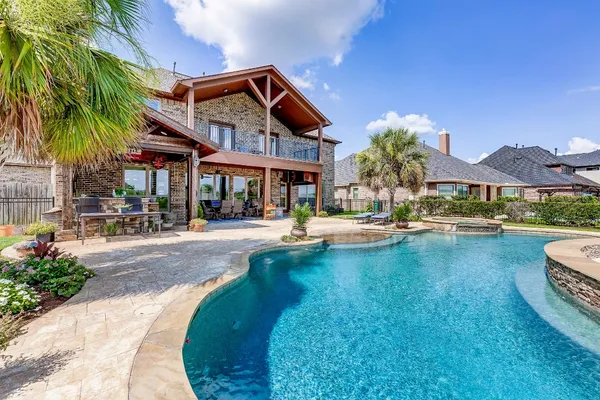 $849,900 | 108 Waterstone Drive, Montgomery, TX 77356