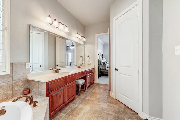 $849,900 | 108 Waterstone Drive, Montgomery, TX 77356