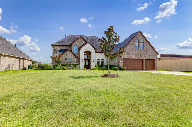 $849,900 | 108 Waterstone Drive, Montgomery, TX 77356