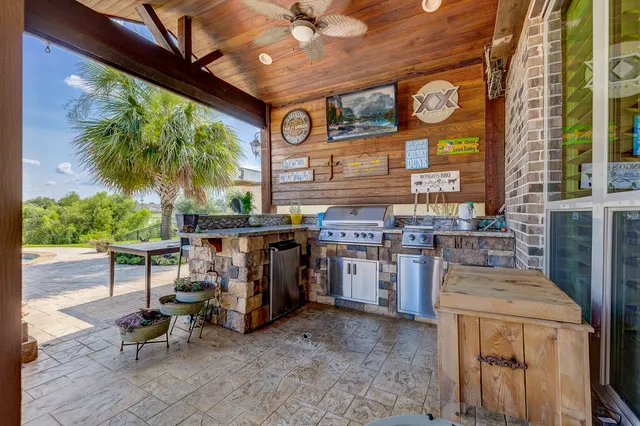 $849,900 | 108 Waterstone Drive, Montgomery, TX 77356