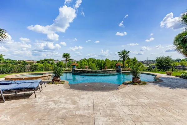 $849,900 | 108 Waterstone Drive, Montgomery, TX 77356