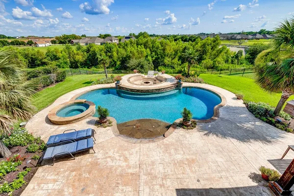 $849,900 | 108 Waterstone Drive, Montgomery, TX 77356