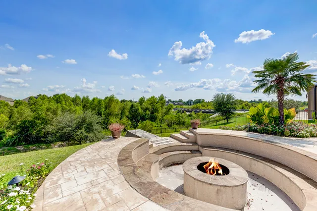 $849,900 | 108 Waterstone Drive, Montgomery, TX 77356