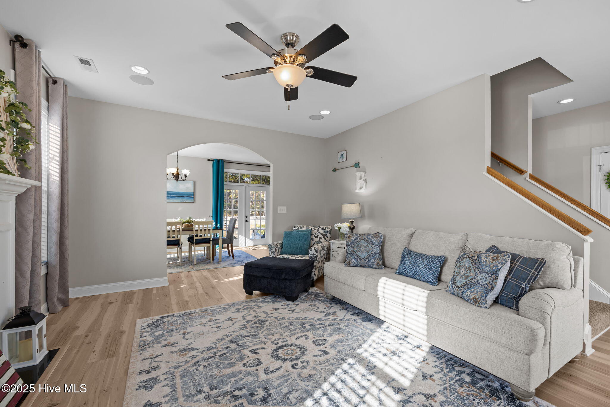 1807 Olde Farm Road Morehead City, NC 28557 - Photo 4 of 53 Living Room