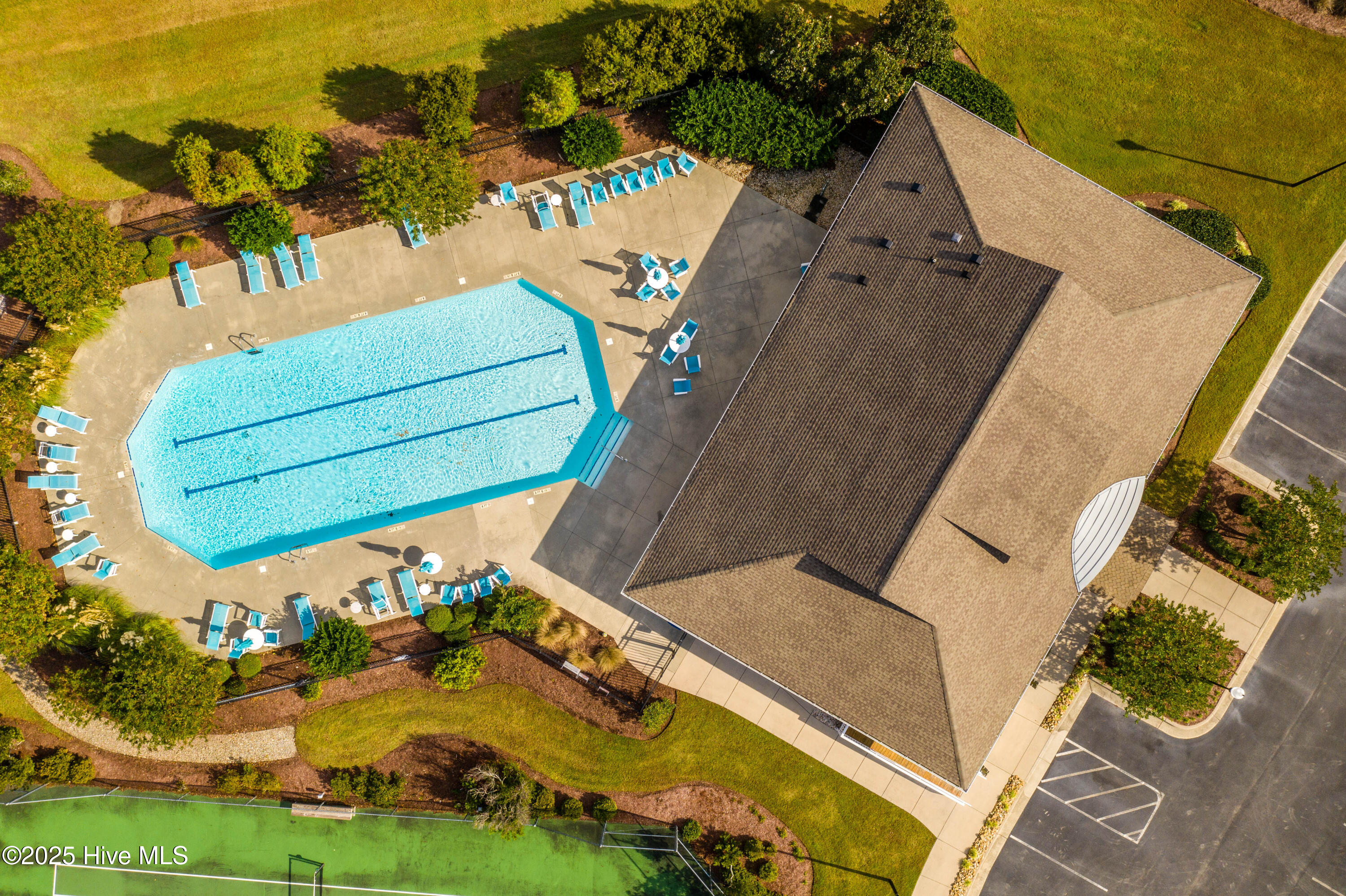 1807 Olde Farm Road Morehead City, NC 28557 - Photo 49 of 53 Pool & Clubhouse