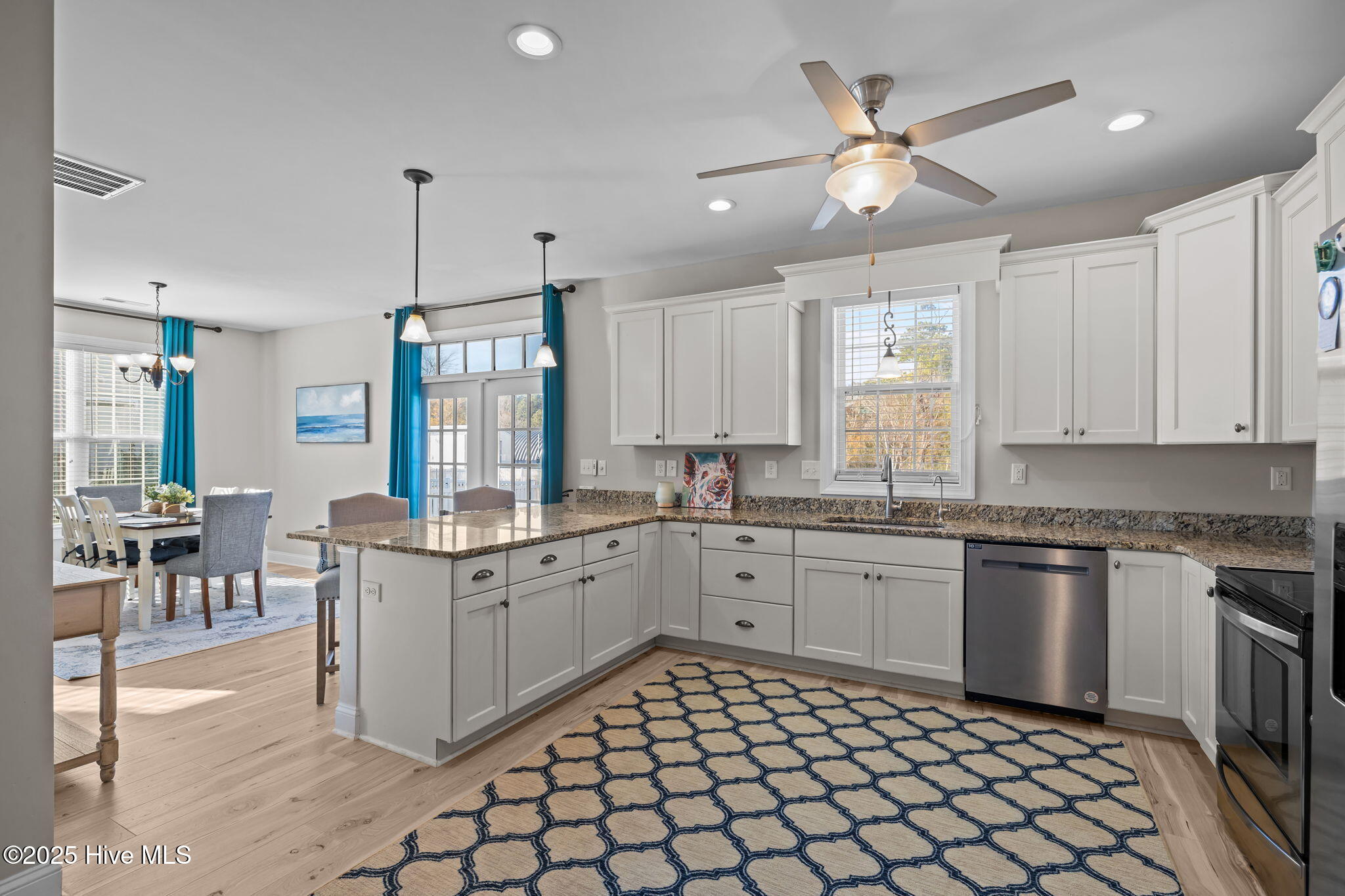 1807 Olde Farm Road Morehead City, NC 28557 - Photo 6 of 53 Kitchen