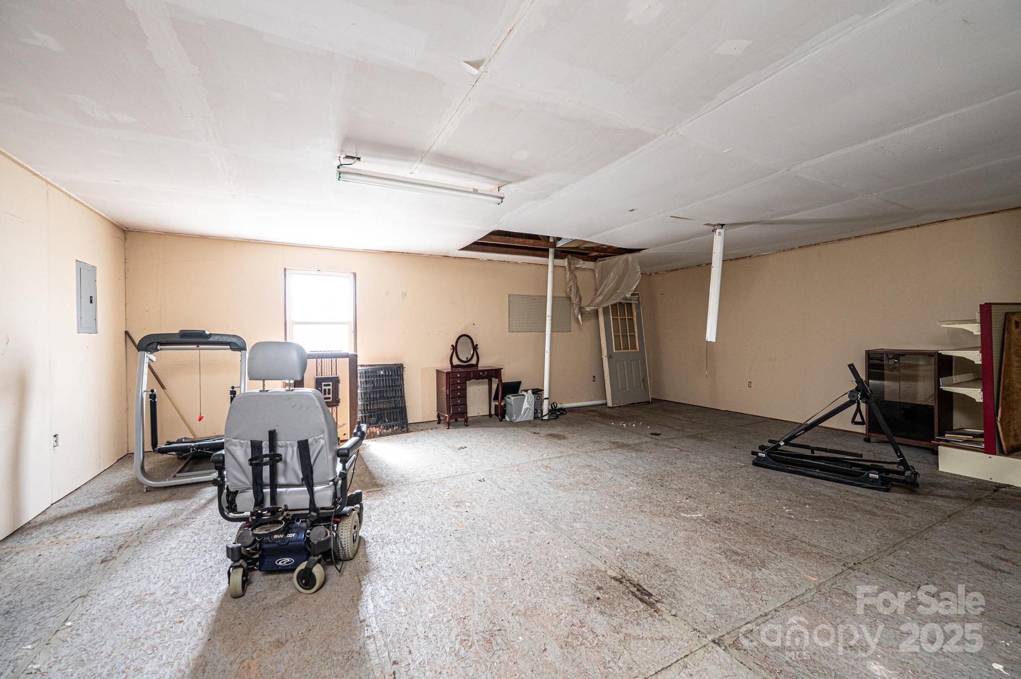 4846 Midway Sand Road Hickory, NC 28601 - Photo 37 of 48 a view of a room with gym equipment