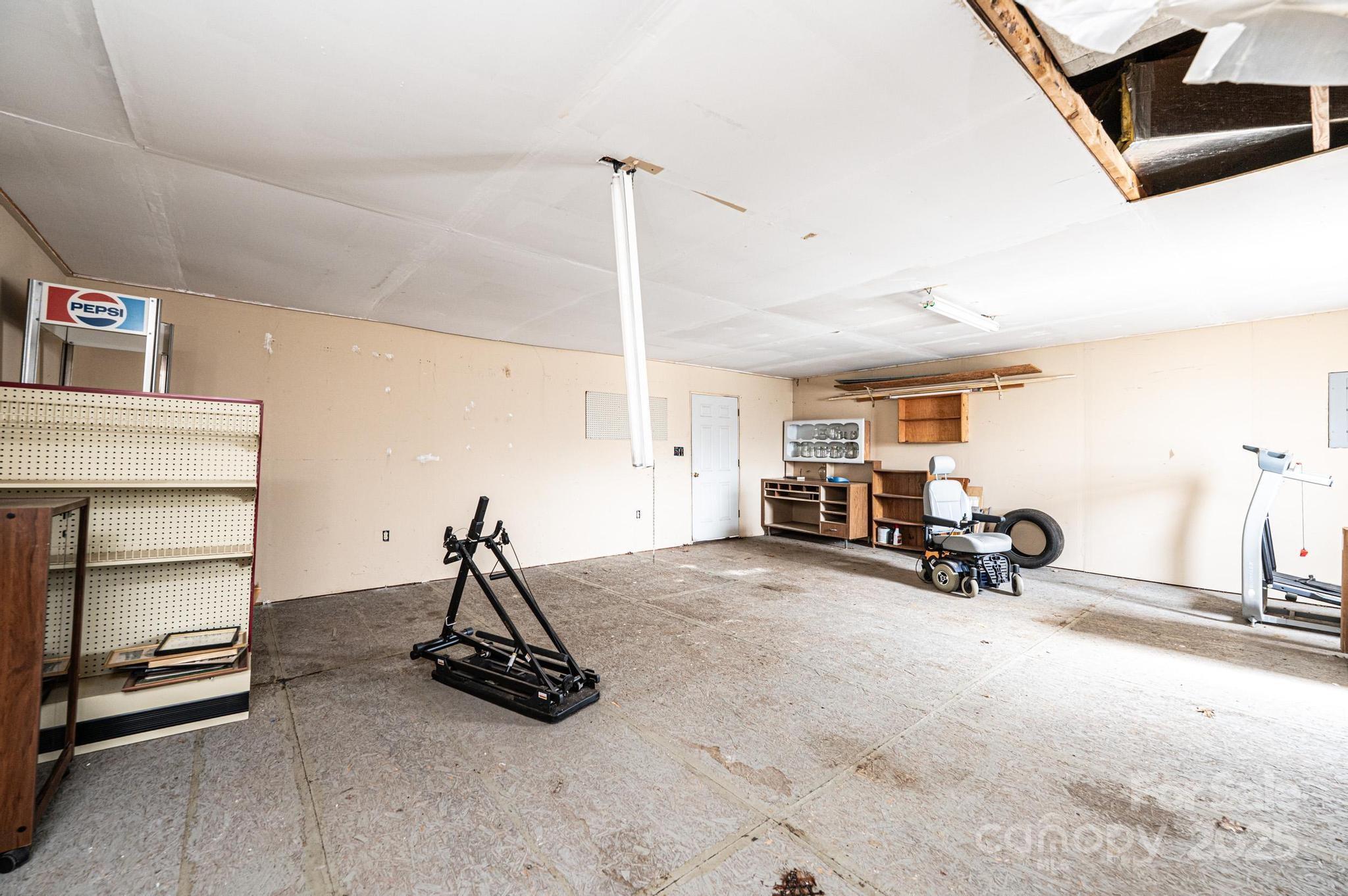 4846 Midway Sand Road Hickory, NC 28601 - Photo 38 of 48 a view of a room with gym equipment