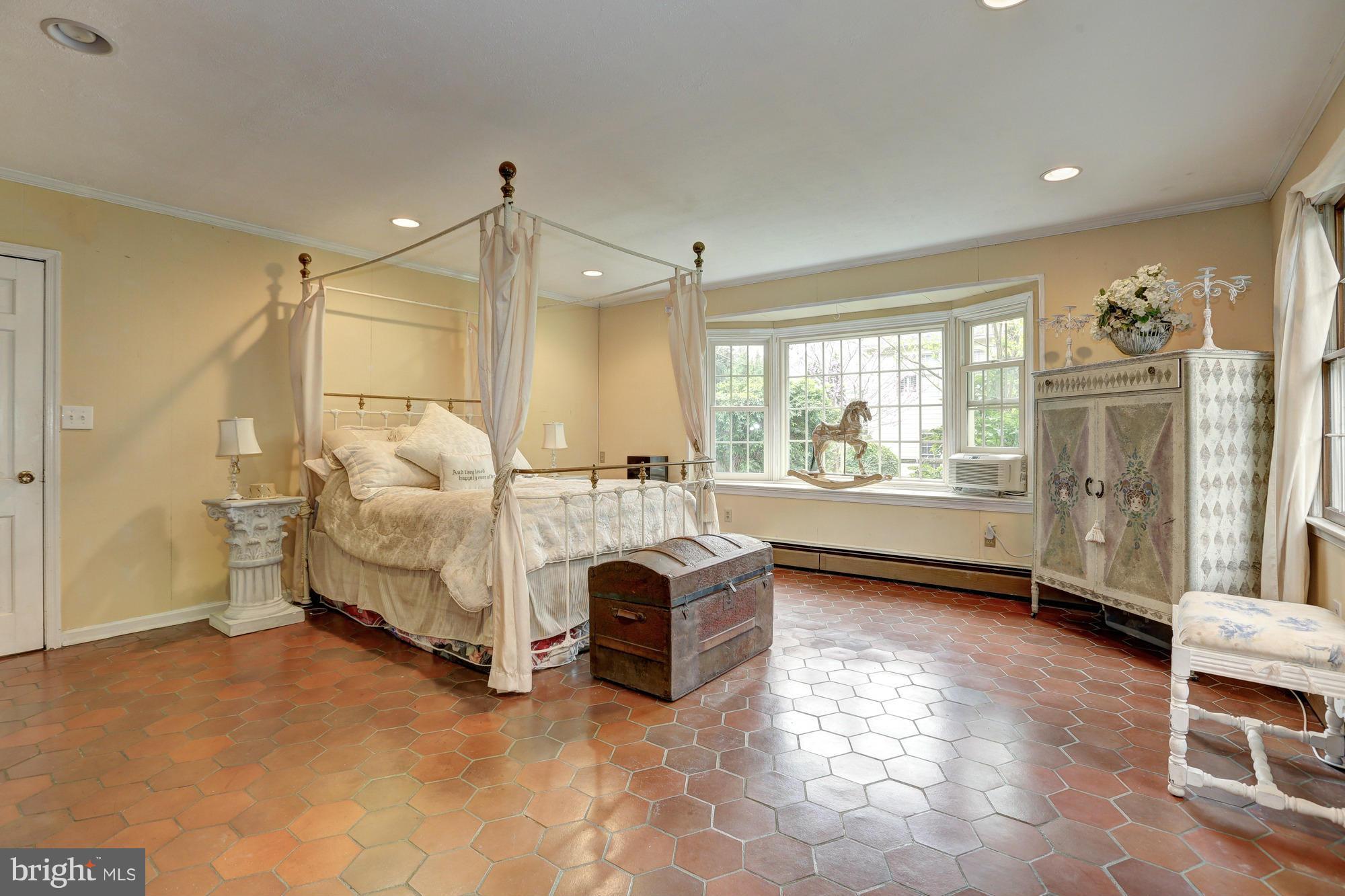 9901 Glen Road Potomac, MD 20854 - Photo 15 of 24 Bedroom (Master)